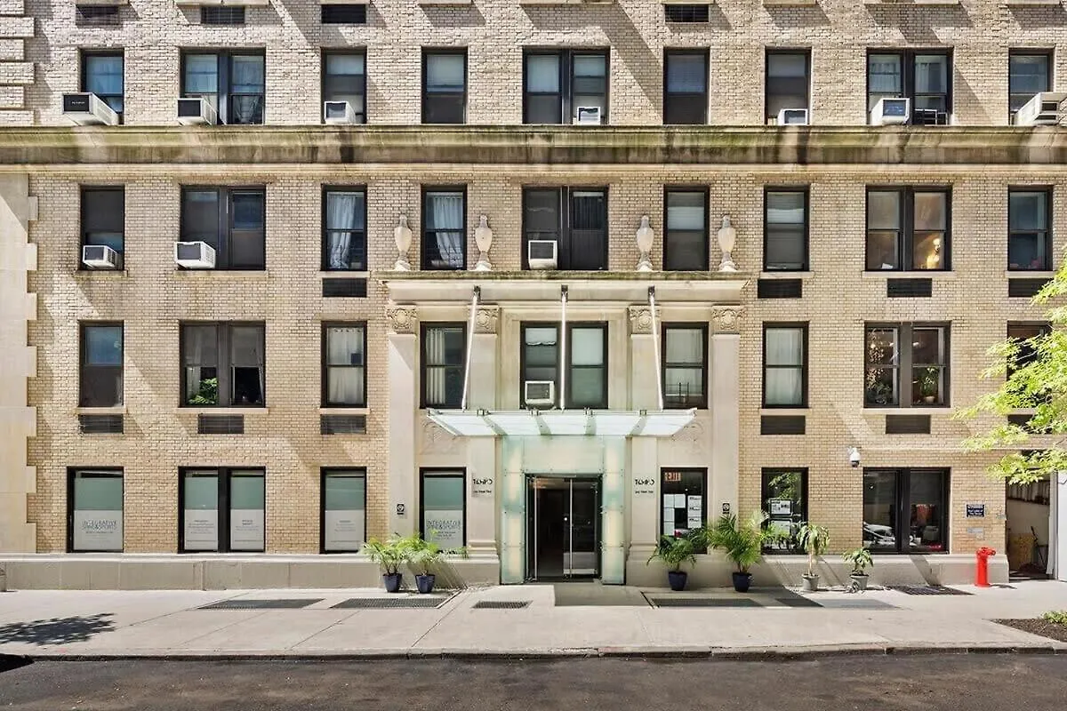 73-205 New Studio Uws Doorman Gym New York 0*,  United States