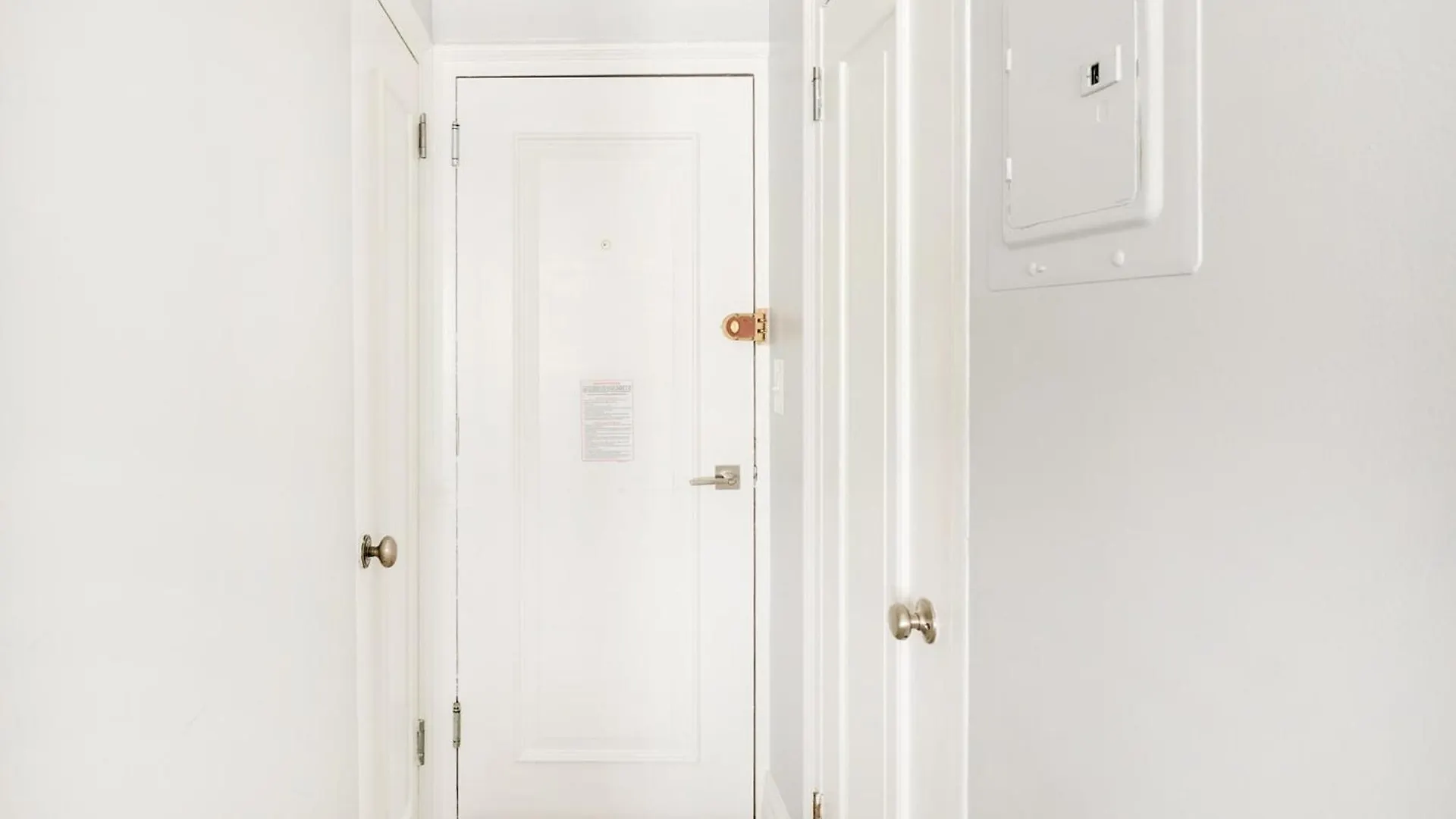 73-205 New Studio Uws Doorman Gym New York 0*,  United States